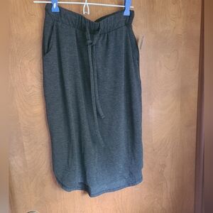 🌟 4/$20 Zenana Charcoal Gray Skirt